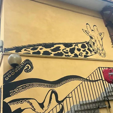 Giraffe Art Ducati Blq Apartment Bologna