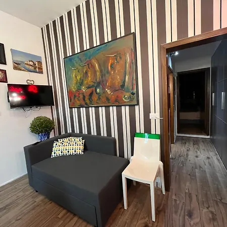 Giraffe Art Ducati Blq Apartment Bologna